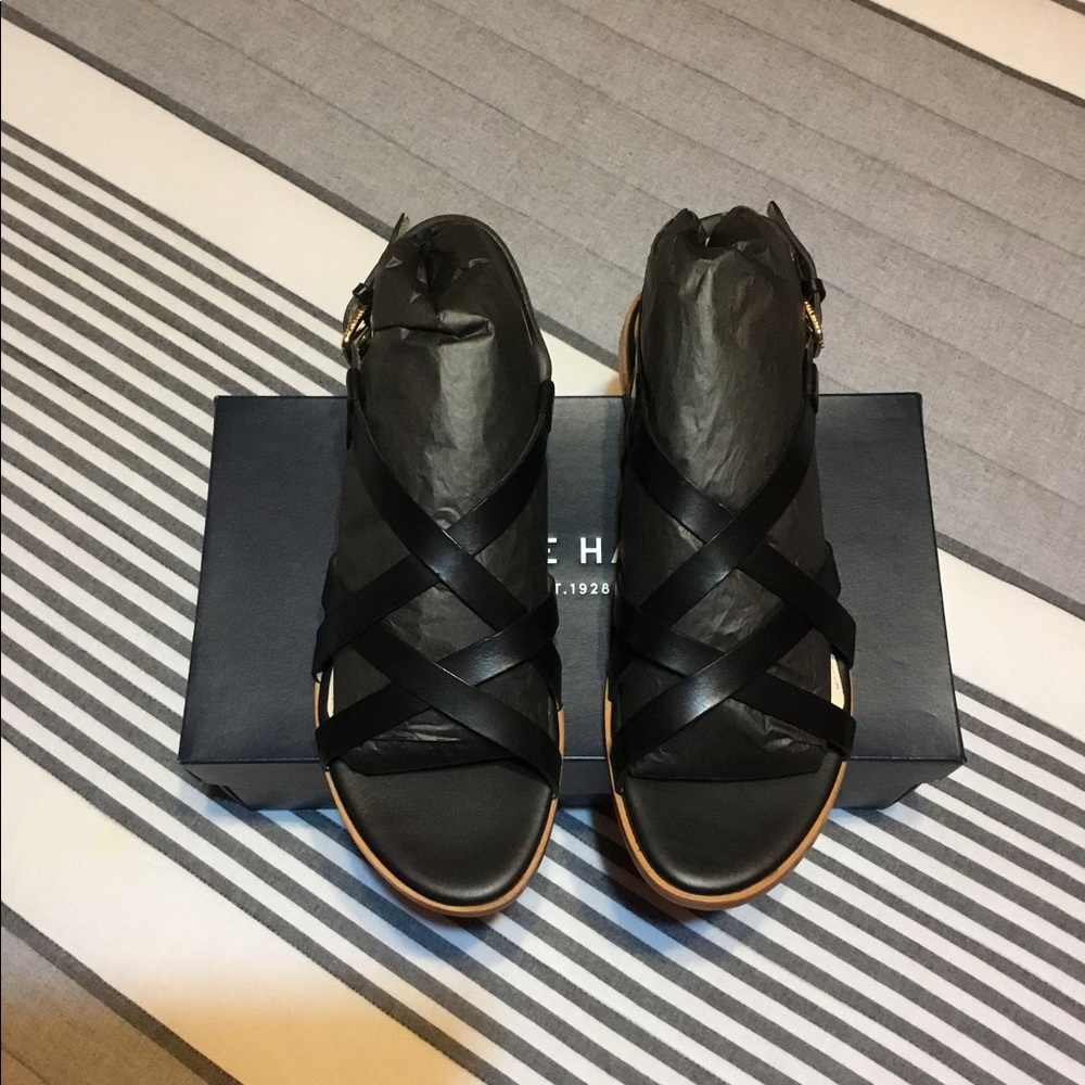 COLE HAAN - Picture 14 of 16